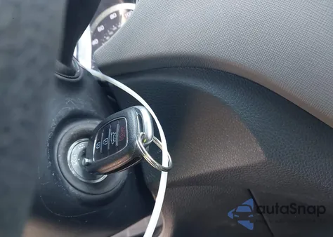 2017 Hyundai Santa Fe Sport 2.4L из США, поврежденный, VIN 5NMZTDLB9HH046568